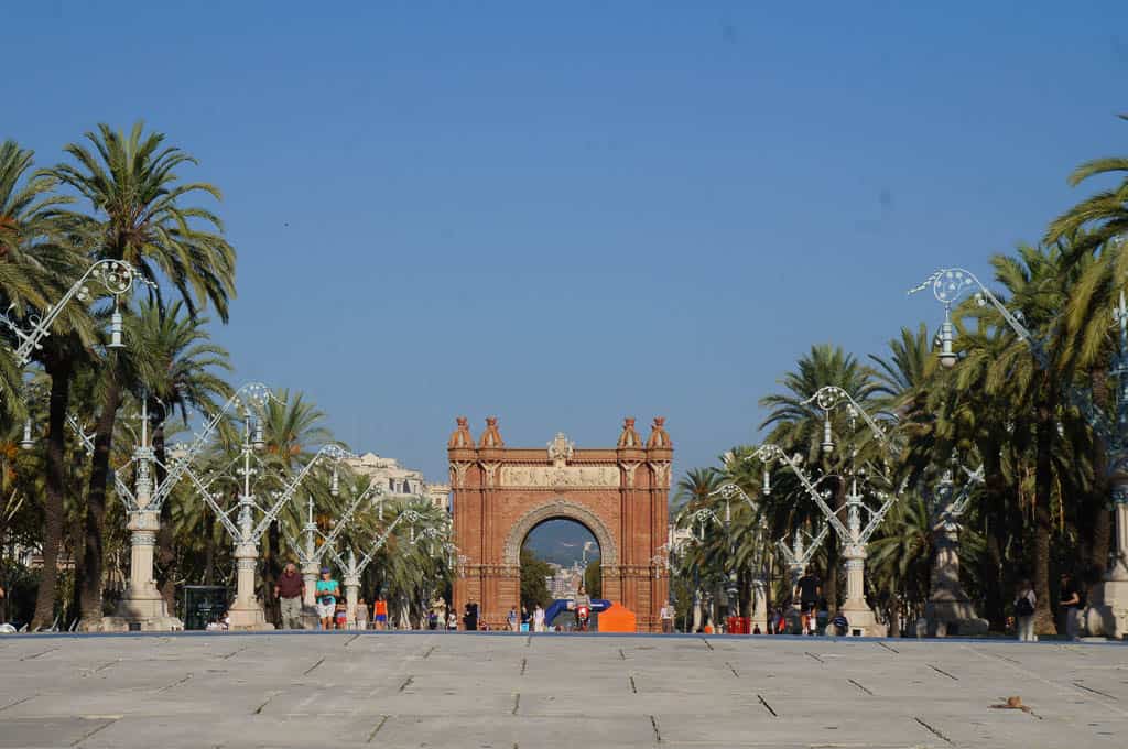 City Tour of Barcelona For Food And Wine